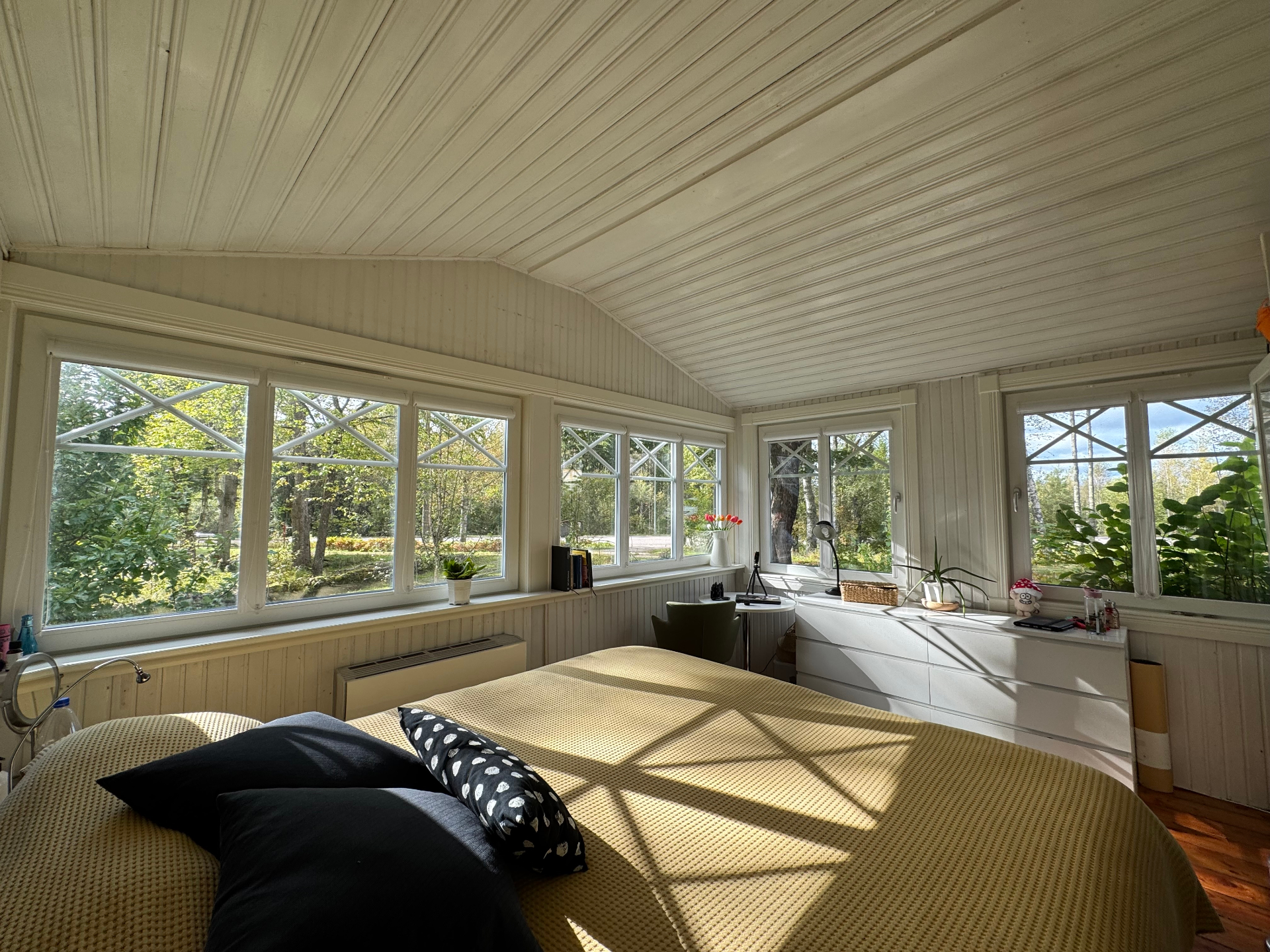 Main House — master bedroom